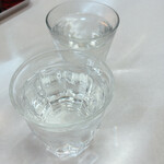 中華麺キッチン まくり - 2人分のお冷   