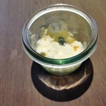 RACINES Boulangerie & Bistro - ホイップバター(おかわり出来るそうです）