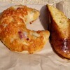 pains de petite maman - アンチョビオリーブ＆ベーコンとフレンチトースト