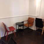 あんバターは名古屋のもの - 内観①（イートインスペース）