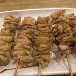 札幌ザンギ本舗 - 大人気の〈パリかわ串〉