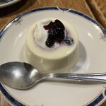 七つ森 - ブルーベリーのレアチーズケーキ