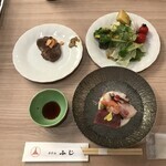 ホテルふじ 別亭美峰 - 料理写真:フェレステーキ・てんぷら・お寿司はライブキッチンにて
