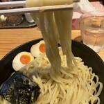 まるげん - ツルツルとした麺