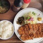 ひかり食堂 - ヒレカツ定食　1,400円