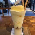 プティ・メルヴィーユ - メルチーズパフェ 1,350円（税込）