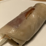 チャイナルーム - 北京ダッククレープ巻き　一緒に巻いたシャキシャキ野菜がまた良いです