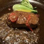 チャイナルーム - 国産牛サーロインのＸＯ醬ソース炒め　中華風ステーキですね　味の濃厚さが紹興酒にぴったり