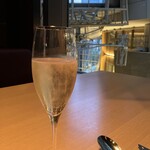 チャイナルーム - グラスシャンパンから　ルイロデレールコレクション245でした