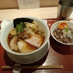 麦と麺助 - 
