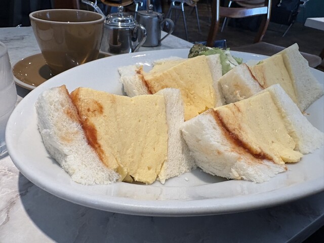 Kissa Madrag Fuji Daimaru Ten photo 3