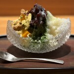 銀座 炎 田むら - かき氷は右からカボス（ツブツブがアクセントでさっぱり仕上げたい人にお勧め）真ん中は宇治抹茶（かき氷感と小豆が最高）左はマンゴーヨーグルト（ケーキのようなかき氷）どれも美味しい！