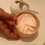 メゾン ポール・ボキューズ - シロカビのチーズ