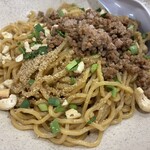 東京ギョーザスタンド ウーロン - マゼソバ汁無担々麺