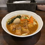西屯田通りスープカレー本舗 - 豚の角煮スープカレー、濃厚コク旨、辛さ4番