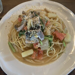 カフェ ピグリッチ - 秋刀魚とじゃがいもと小松菜のオイルソース♪