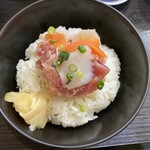 まぐろのなかだ屋 - なかだ屋特製海鮮丼