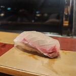 たから寿司 - ハマチ