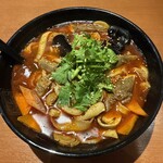刀削麺 西安飯荘 - 豚モツ刀削麺900円
