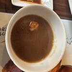 金の豚 - セルフサービスのカレー