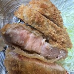 金の豚 - 肩ロースアップ