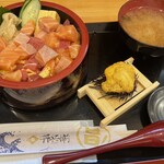 札幌海鮮丼 丼兵衛 場外市場店 - 