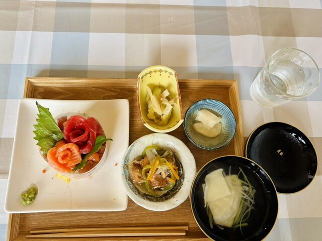 komeko食堂 - 鮫（海鮮丼）の写真