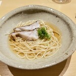 Ecru 117 - ウツボのラーメン