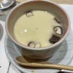 椿や - 茶碗蒸しはお出汁が効いてて上品、でもクリじゃなく銀杏です