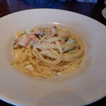 バルベッタ - 秋鮭とオクラのクレマ