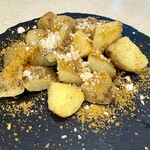 オッティモ・シーフード・ガーデン - カラスミポテト（¥650円税込）