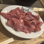 羊肉炭火焼 肉汁屋 - 