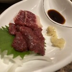 馬刺しと焼き鳥 グルマン三年坂 - 