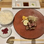 ステーキダイニング 団扇 - 