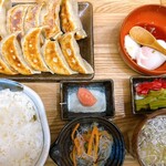 肉汁餃子のダンダダン 金山駅前店 - 