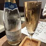 シーフードスタンド パチョレック ハナタレ 野毛店 - こぼれスパークリングロゼ