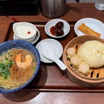 551蓬莱 アルデ新大阪店 - 