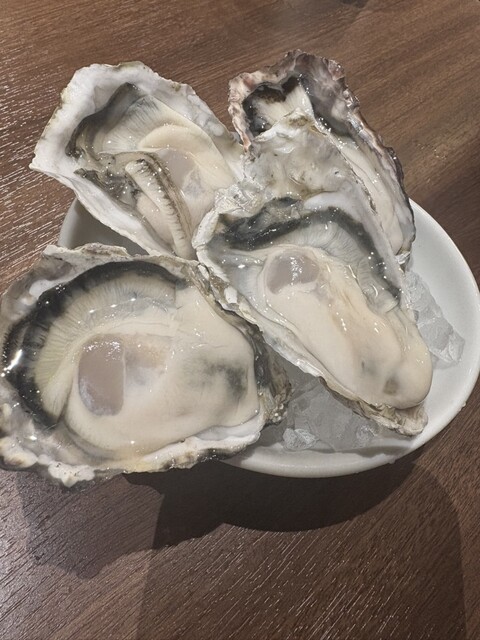 牡蠣たん 生牡蠣が美味しい』by お〜にゃん : シーフードスタンド
