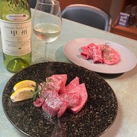 和牛とワイン 焼肉きゅうこん - 