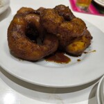 エル パイサノ - ピカロネス（ペルー風のさつまいもとかぼちゃの揚げドーナツ）¥600 (2025年/9月)