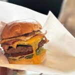 ザ・コーナー ハンバーガー＆サルーン - 