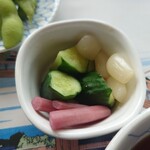 深川 冨士見 - お漬け物。きゅうり、ごぼう、らっきょうの3品。箸休めにもなるし、最後に提供される深川めしに残しておく。