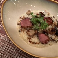 グリル&イタリアン アチェンド - ﾎﾟﾙﾁｰﾆ茸といろいろｷﾉｺと鴨胸肉のﾘｿﾞｯﾄ ｷｬﾝﾃｨｰｿｰｽ　