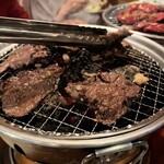 亀楽 - ロース焼き