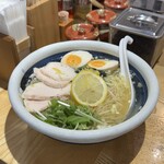 俺流塩らーめん - 料理写真:冷やしらーめん（1280円）  麺増し（+130円）