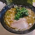 横横家 - ラーメン（味ふつう・油多め・麺かため）680円
