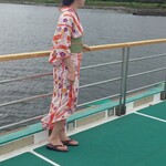 深川 冨士見 - フジテレビ対岸付近に停泊中、屋形船屋上にて某女優さんを参加者7名ずつ1分間団体撮影会。