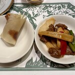 北京料理桂蘭 - 鶏料理と野菜料理（取り分け）