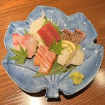 魚と煮込みとわら焼きと ととと - 