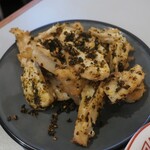 大衆ギョーザスタンドウーロン - ・山椒やげん揚げ